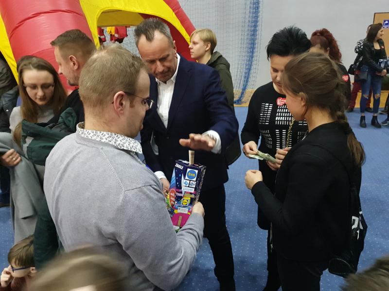 28 Finał WOŚP w Białogardzie już za nami! Zebrano pokaźną sumę.  