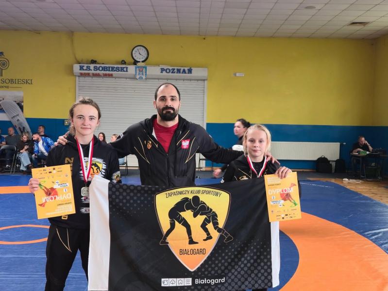 Kolejny udany weekend dla białogardzkich zapaśniczek.