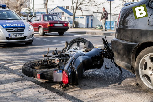 Kolizja na wiadukcie w Białogardzie