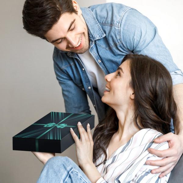 Tradycja, która przetrwała tysiące lat. Dlaczego wręczamy sobie prezenty?