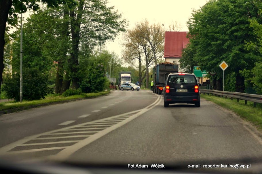 22-latek potrącił pieszego na pasach.