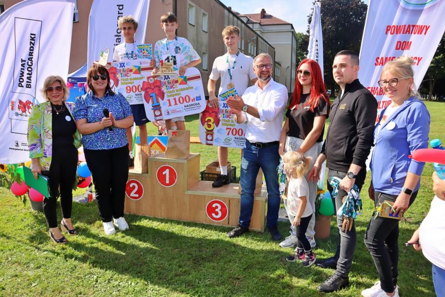 XX Święto Latawca i Piknik Rodzicielstwa Zastępczego w Białogardzie.