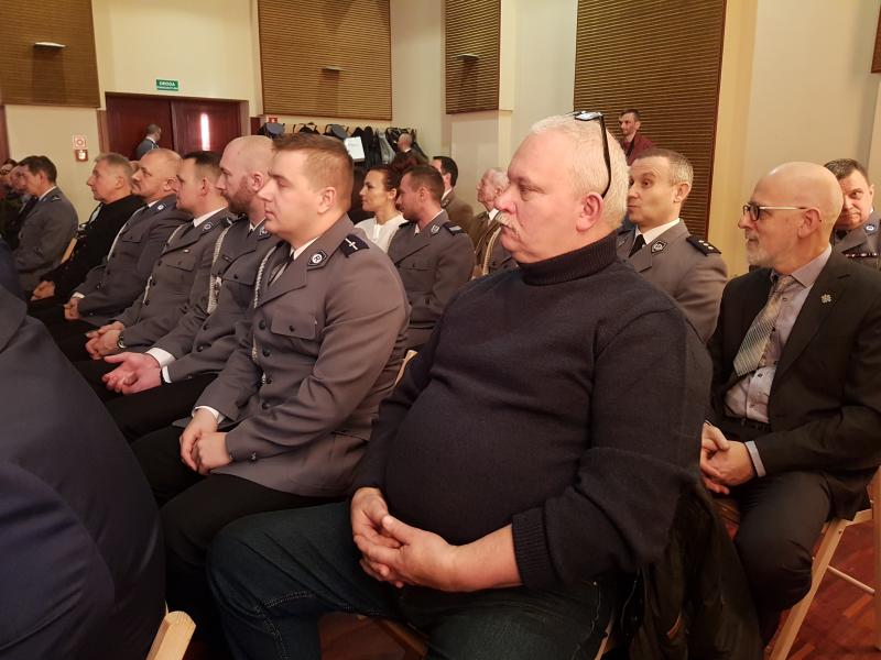 Odprawa Służbowa  i pożegnanie Komendanta Powiatowego Policji w Białogardzie - obszerna fotorelacja.