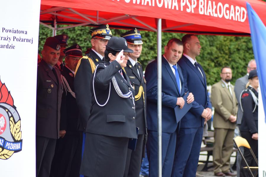 Powiatowe Obchody Dnia Strażaka w Białogardzie. Awanse i odznaczenia.