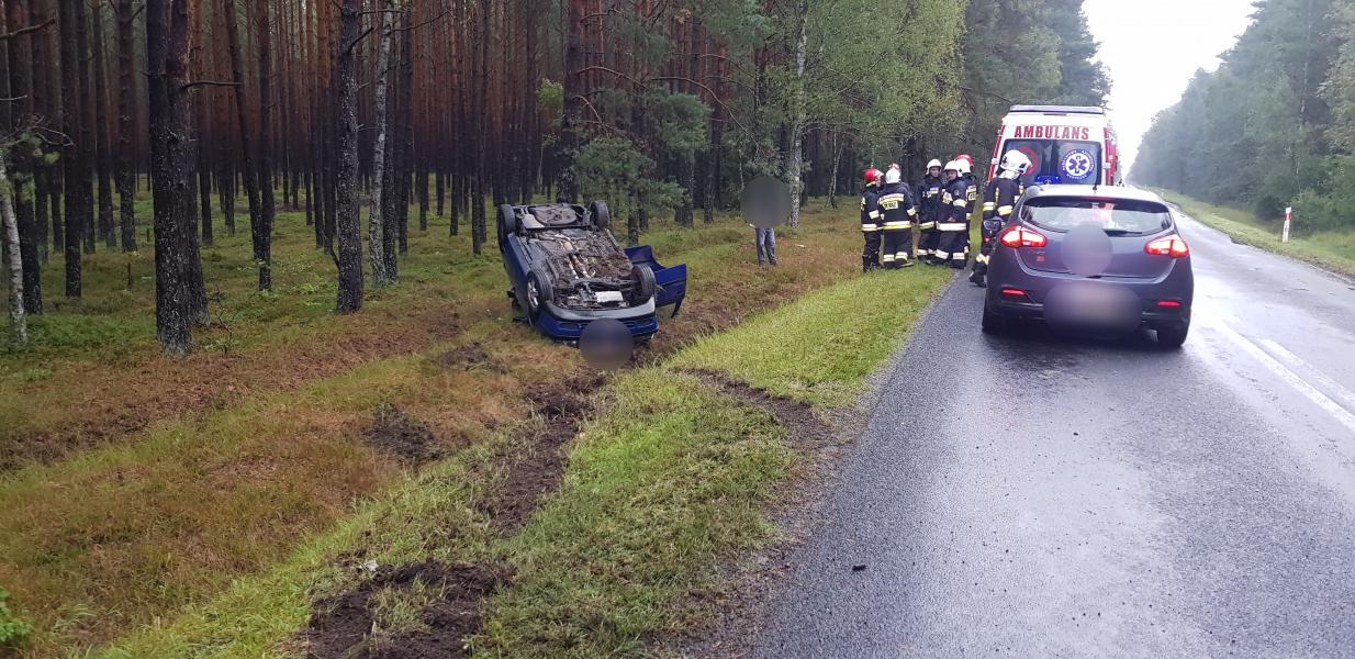 Dachowanie dwóch pojazdów - ranna kobieta w 6 miesiącu ciąży! ZDJĘCIA  