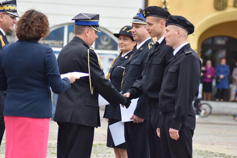 Powiatowe Obchody Dnia Strażaka w Białogardzie. Awanse i odznaczenia.