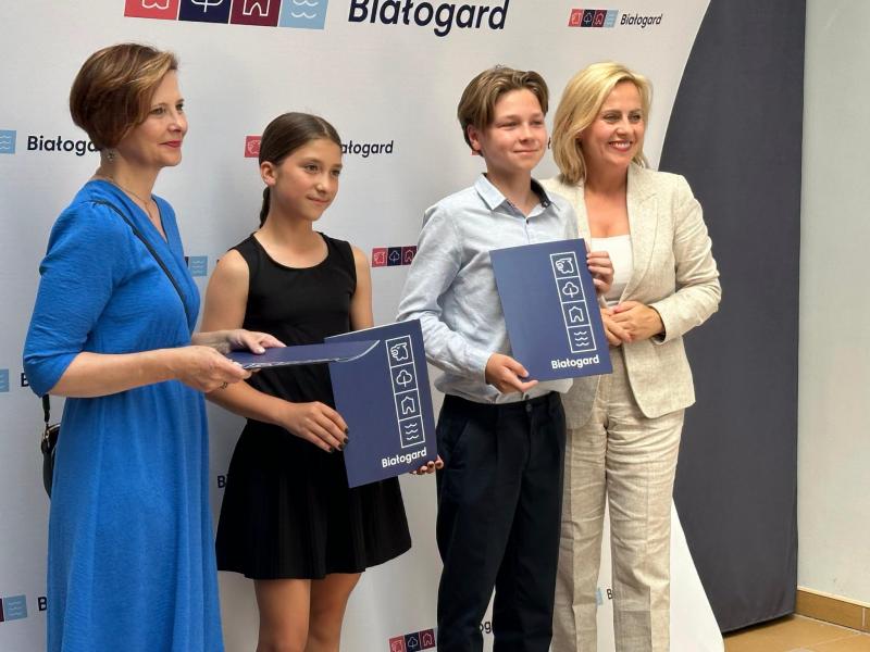 Najzdolniejsi uczniowie Białogardu odebrali Stypendia Burmistrza