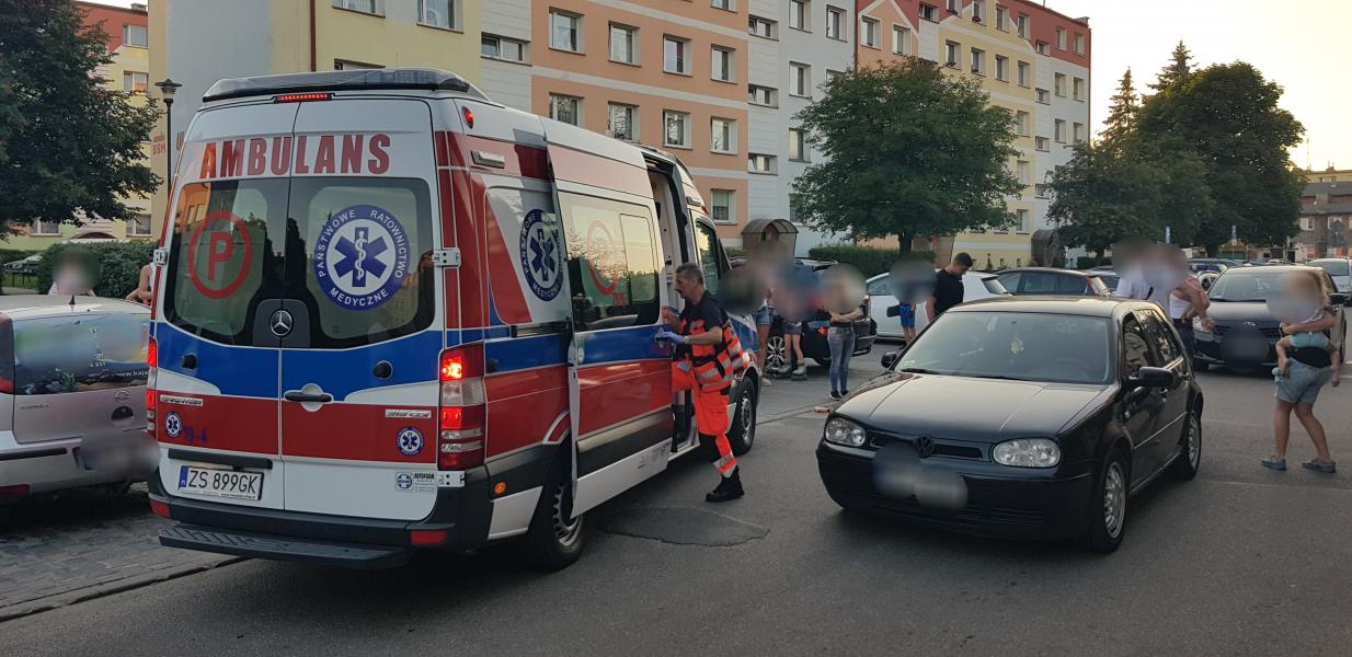 Wypadek w centrum Białogardu  - 8 latka potrącona przez auto.