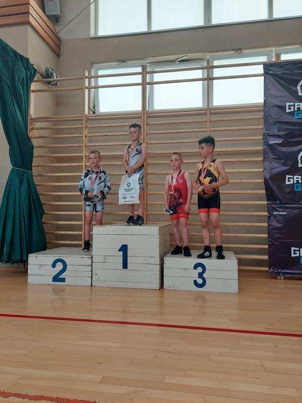 Białogardzcy Karatecy i Zapaśnicy z Medalami.