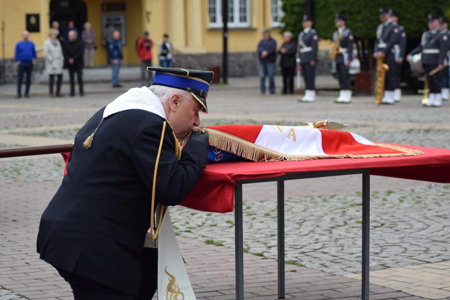 Powiatowe Obchody Dnia Strażaka w Białogardzie. Awanse i odznaczenia.