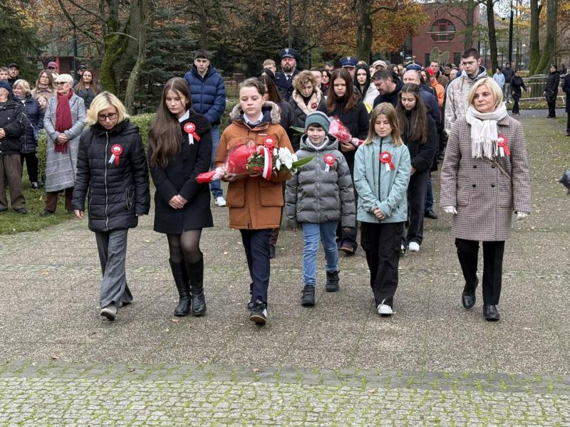 Wspólne świętowanie 107. rocznicy odzyskania niepodległości w Białogardzie