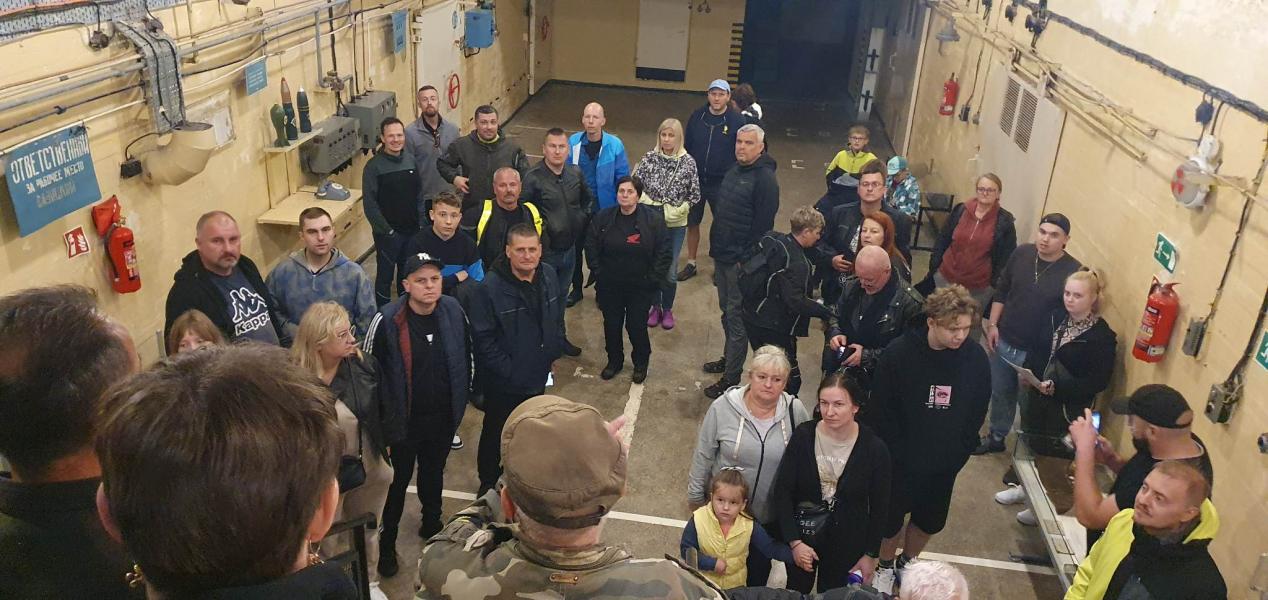 MUZEUM ZIMNEJ WOJNY PODBORSKO 3001 - Zwiedzanie z przewodnikiem przyciągnęło setki osób. 