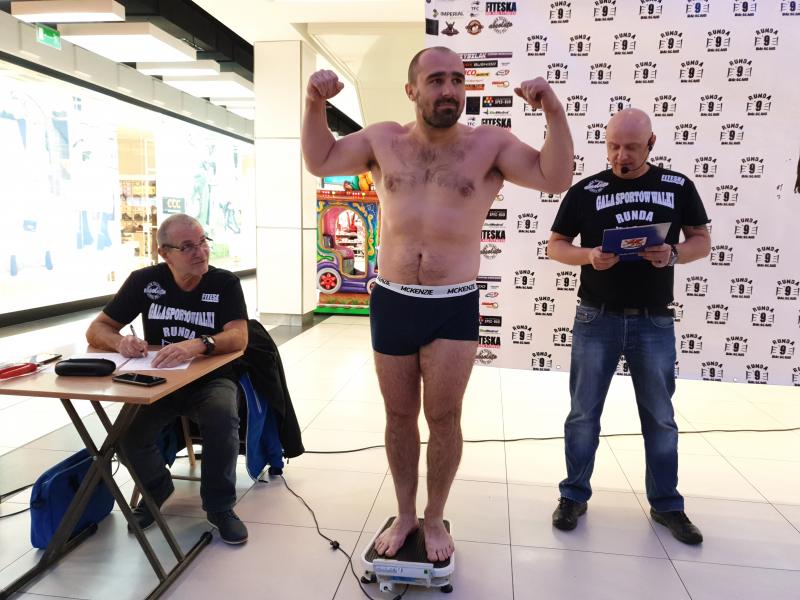 Gala sportów walki Runda 9 - oficjalne ważenie zawodników. Fotorelacja! 