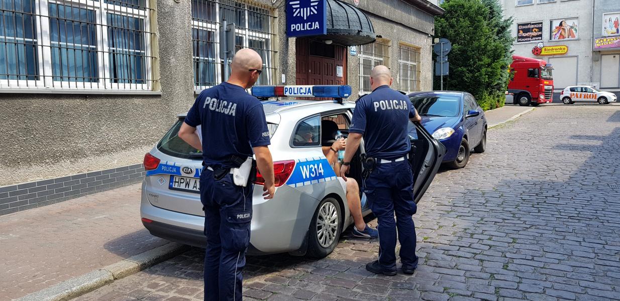 3,6 promila wydmuchał kierowca volkswagena! Obywatelskie zatrzymanie pod Białogardem.