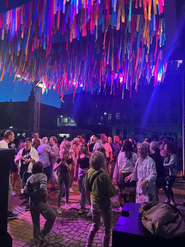 Roztańczony Białogard: Niezapomniana Noc w Rytmie Latino