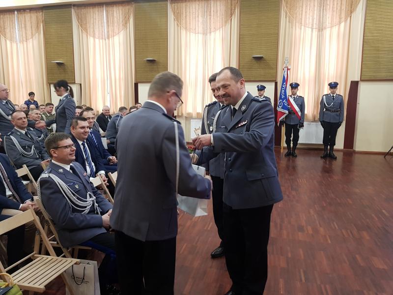Odprawa Służbowa  i pożegnanie Komendanta Powiatowego Policji w Białogardzie - obszerna fotorelacja.