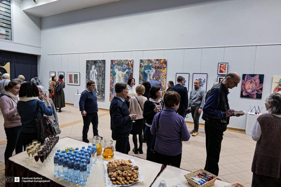 Wernisaż prac malarskich pod wspólnym hasłem POGAŃSTWO/MAGIA KWIATÓW autorstwa Mariny Shavlovskaya.