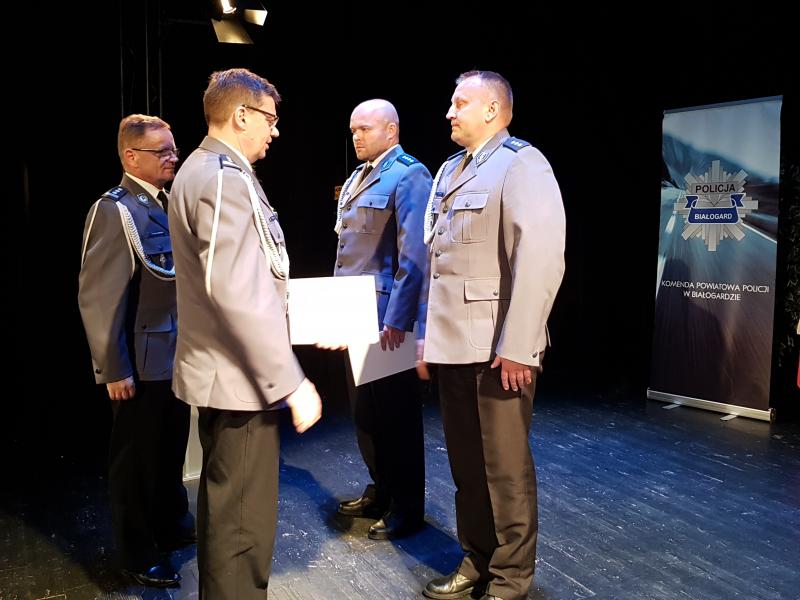 Święto Policji Białogard 2018 - awanse służbowe (fotorelacja) 