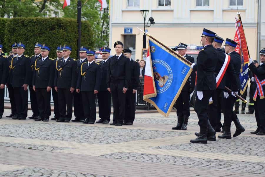 Powiatowe Obchody Dnia Strażaka w Białogardzie. Awanse i odznaczenia.