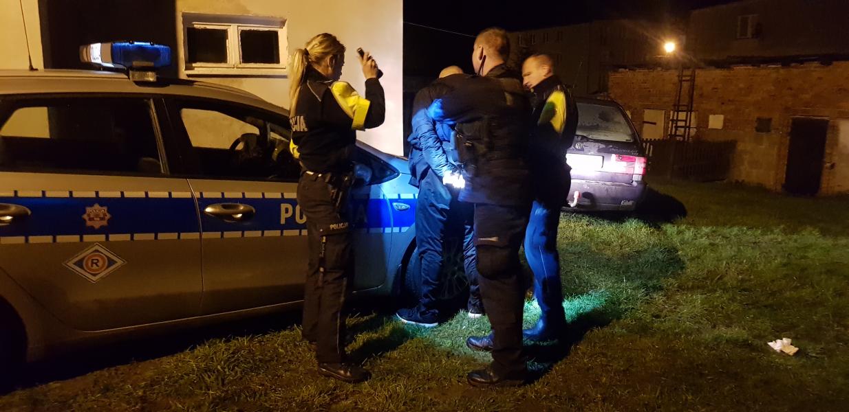 Policyjny pościg w Białogardzie  - 40 latek był poszukiwany listem gończym!  