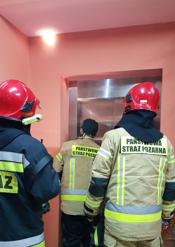 Niecodzienna interwencja Straży Pożarnej w Białogardzie.
