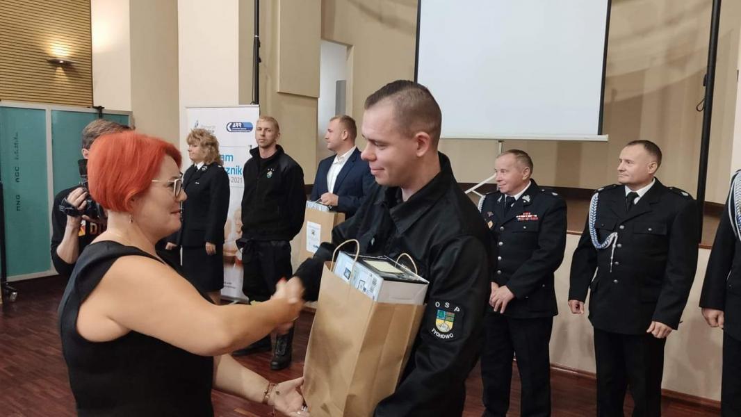 Tablety dla wszystkich jednostek OSP powiatu białogardzkiego - rusza system Czadzik.pl 