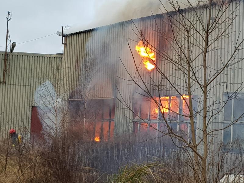 Ogromny pożar w Białogardzie! Przyczyną może być podpalenie. Foto Video!  