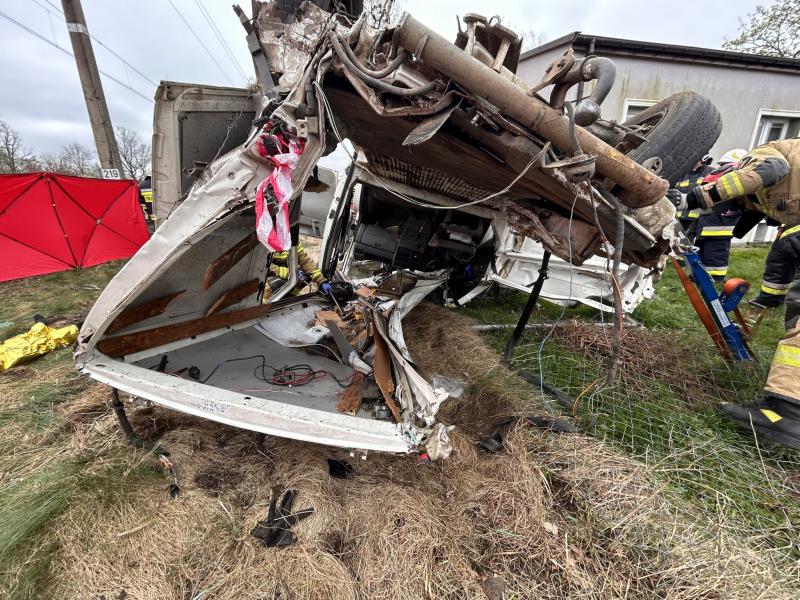 Tragiczny wypadek na przejeździe kolejowym w Pękaninie 