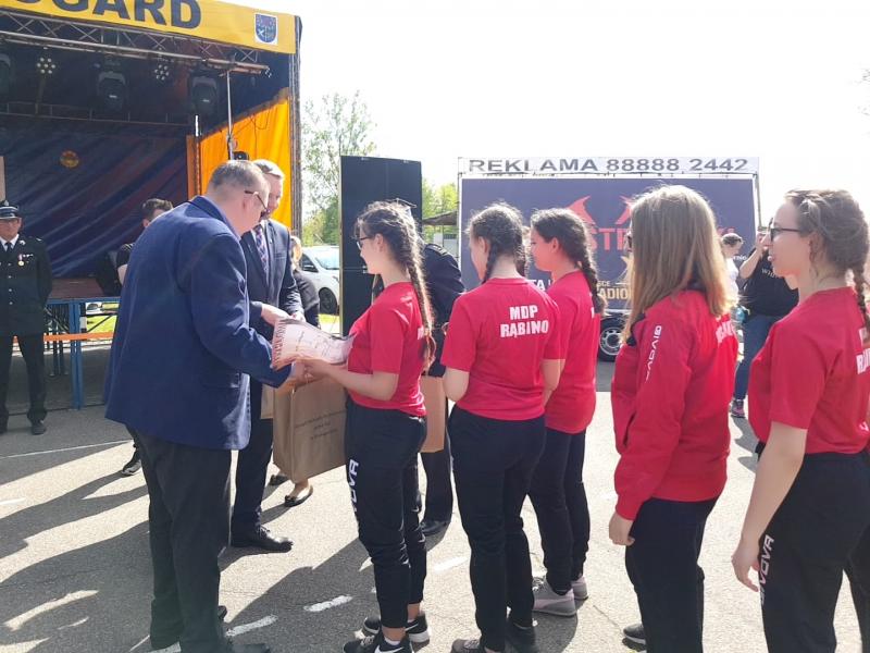 Zawody sportowo  - pożarnicze zakończył strażacki piknik.