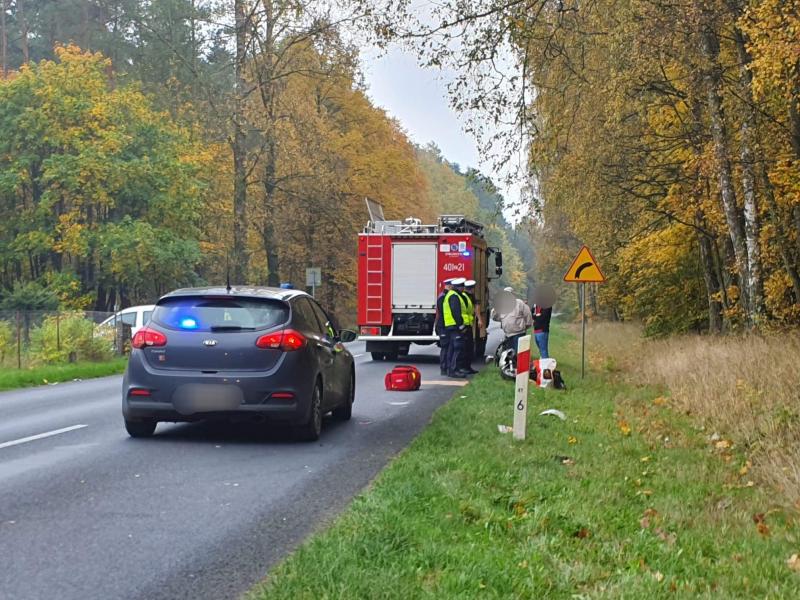 Potrącenie motorowerzysty pod Białogardem na dw 163