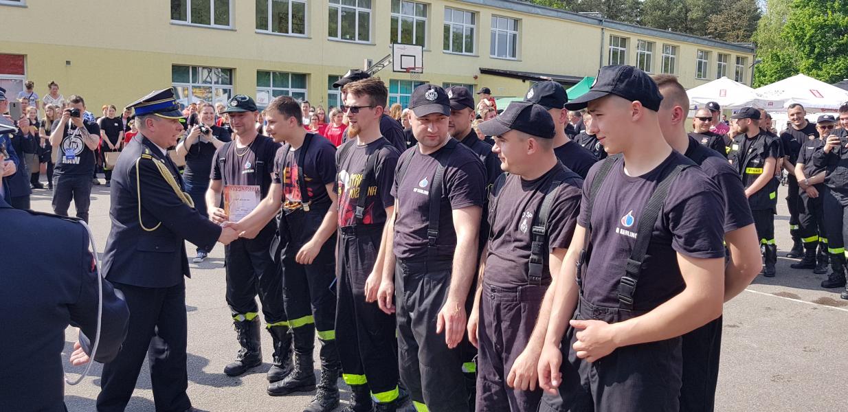 Zawody sportowo  - pożarnicze zakończył strażacki piknik.