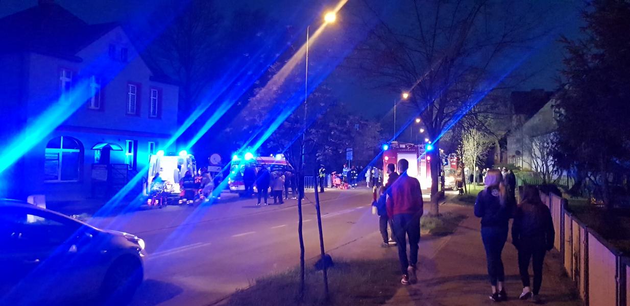 Zderzenie jednośladu z samochodem osobowym - dwie osoby w szpitalu! 