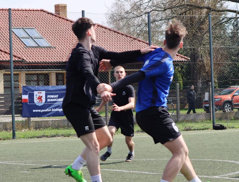 Drużyna ZSP w Białogardzie rozłożyła rywali na łopatki i sięgnęła po mistrzostwo! 