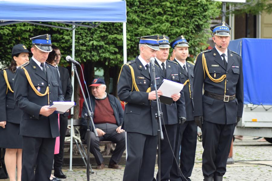 Powiatowe Obchody Dnia Strażaka w Białogardzie. Awanse i odznaczenia.