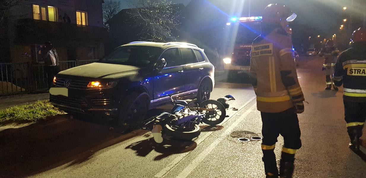Zderzenie jednośladu z samochodem osobowym - dwie osoby w szpitalu! 