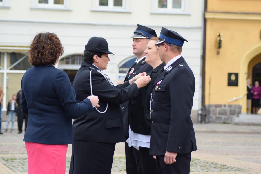 Powiatowe Obchody Dnia Strażaka w Białogardzie. Awanse i odznaczenia.
