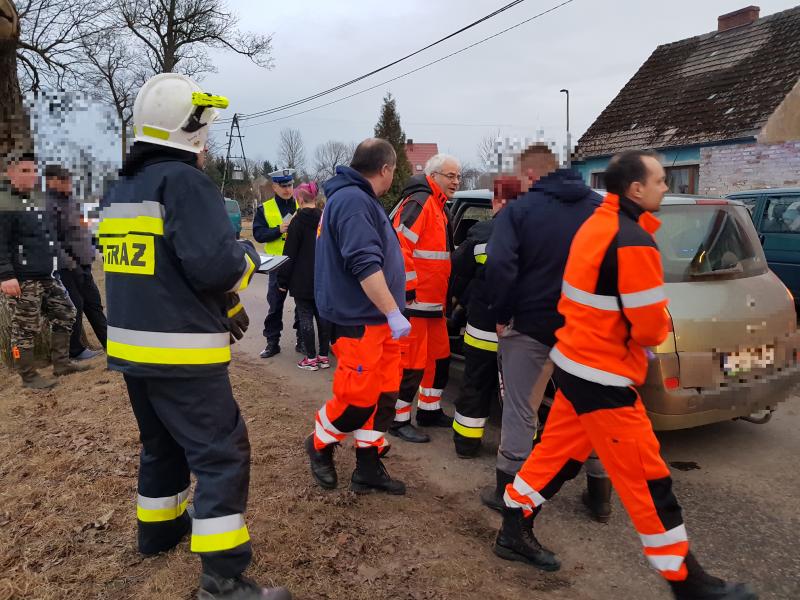 4 latek wbiegł pod koła Renault - trafił do szpitala w Koszalinie! 