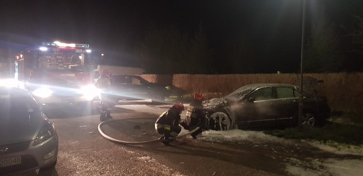 Pożar samochodu na ul. Zwycięstwa w Białogardzie 