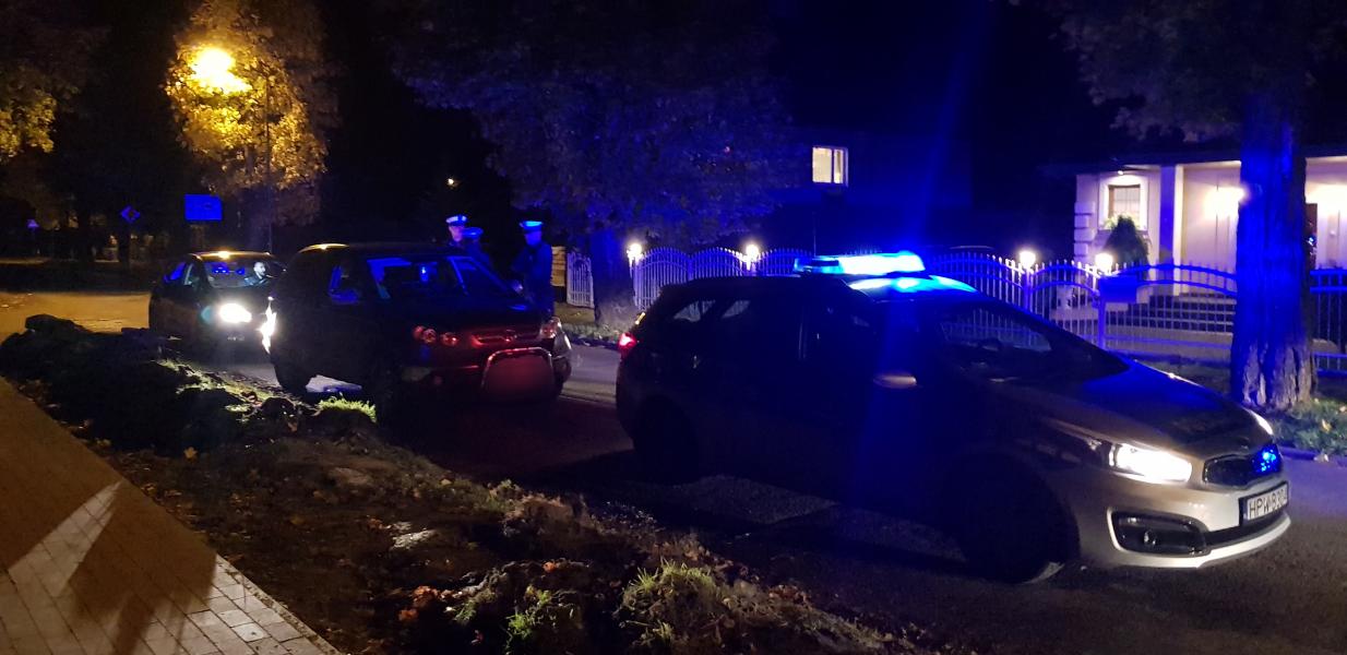 Kierowca z promilami i bez uprawnień trafił do policyjnego aresztu! 