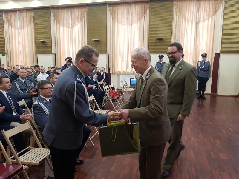 Odprawa Służbowa  i pożegnanie Komendanta Powiatowego Policji w Białogardzie - obszerna fotorelacja.