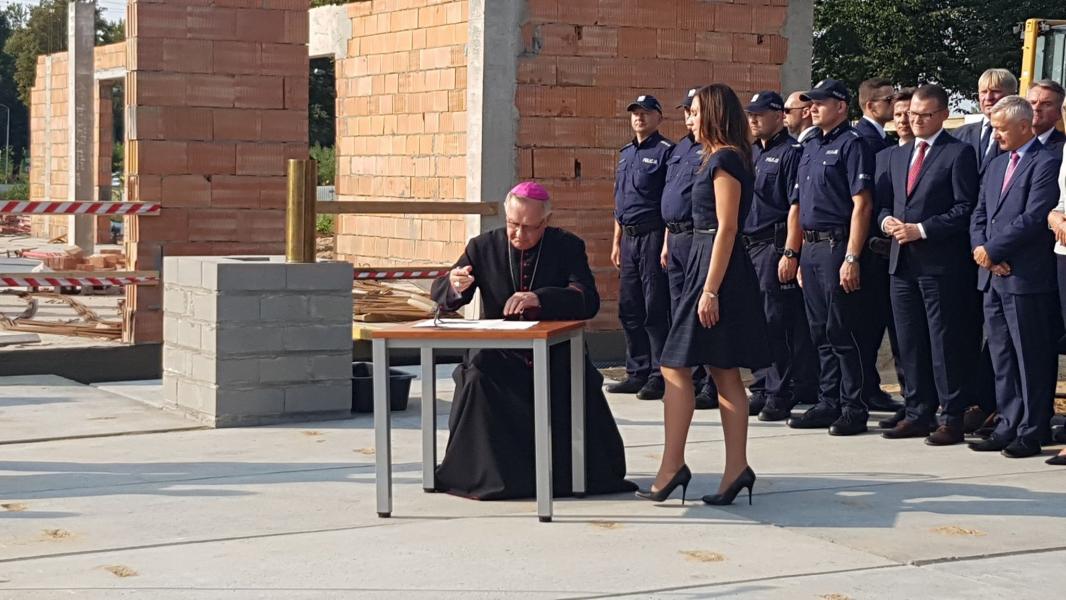 Poświęcenie i wmurowanie aktu erekcyjnego pod budowę nowego komisariatu policji w Białogardzie