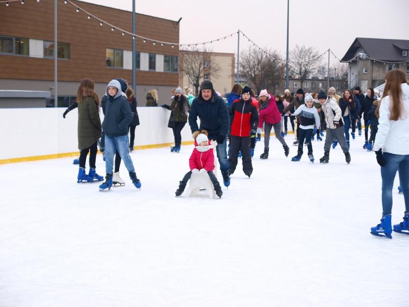 Białogardzkie lodowisko przyciągnęło setki osób. Też byliście? Zobaczcie zdjęcia. 