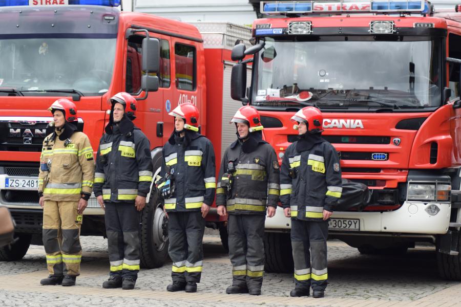 Powiatowe Obchody Dnia Strażaka w Białogardzie. Awanse i odznaczenia.