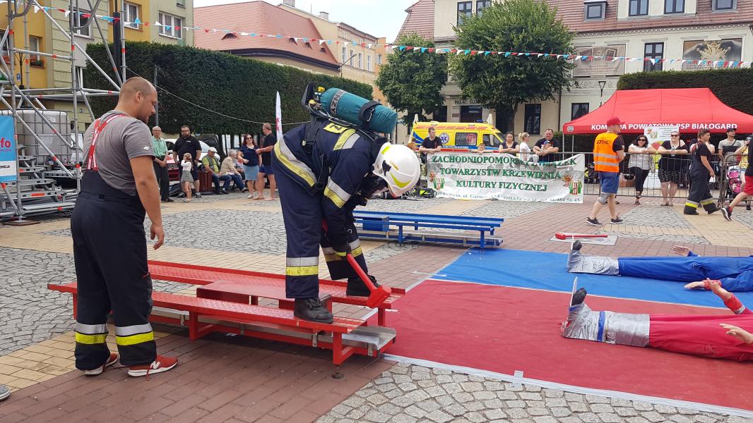 Strażackie zmagania na Placu Wolności w Białogardzie. Wyniki! Mega porcja zdjęć! 