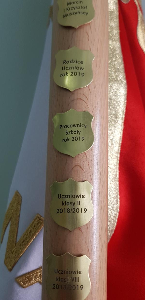 Szkoła podstawowa w Stanominie ma już swojego patrona! Fotorelacja z uroczystości. 