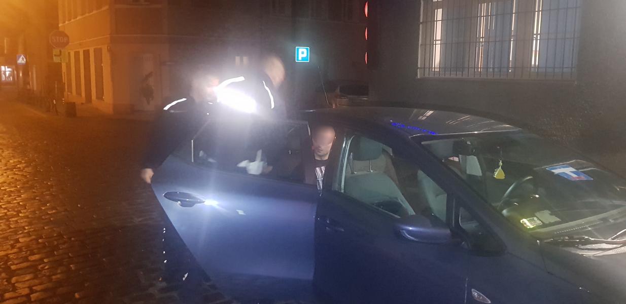 Policyjny pościg zakończył się w lesie - kierowca trafił do aresztu.