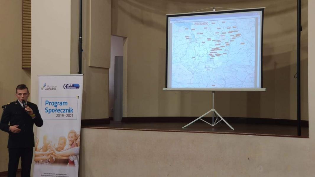 Tablety dla wszystkich jednostek OSP powiatu białogardzkiego - rusza system Czadzik.pl 