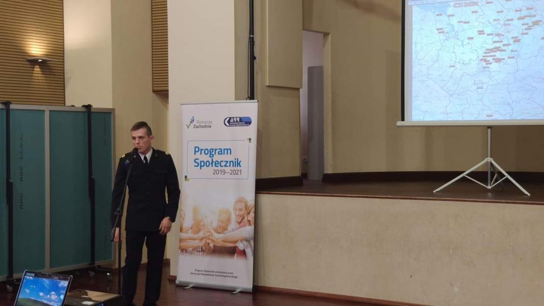 Tablety dla wszystkich jednostek OSP powiatu białogardzkiego - rusza system Czadzik.pl 