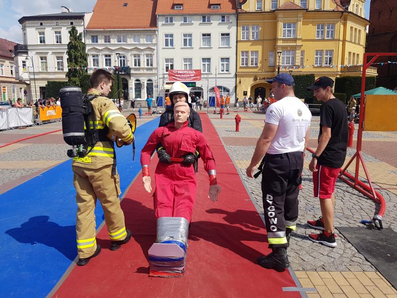 Strażackie zmagania na Placu Wolności w Białogardzie. Wyniki! Mega porcja zdjęć! 