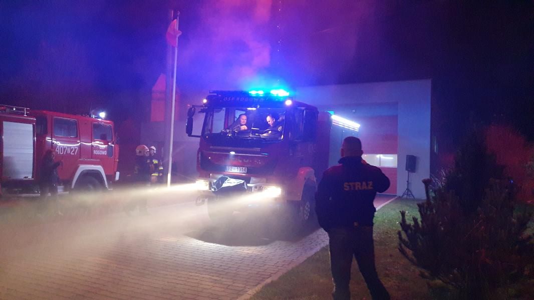 Powitanie nowego wozu ratowniczo gaśniczego w OSP Rogowo 